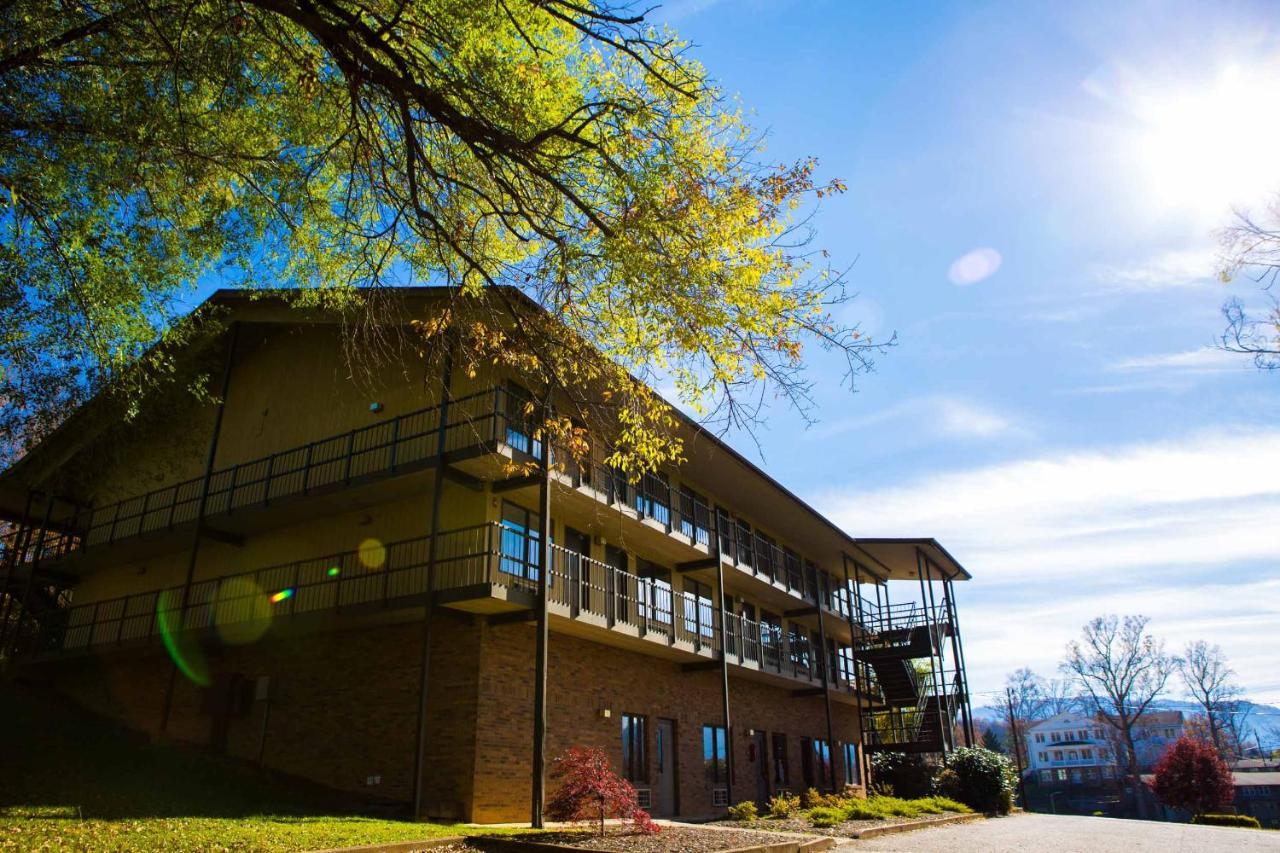 Hillside Lodge Lake Junaluska Экстерьер фото