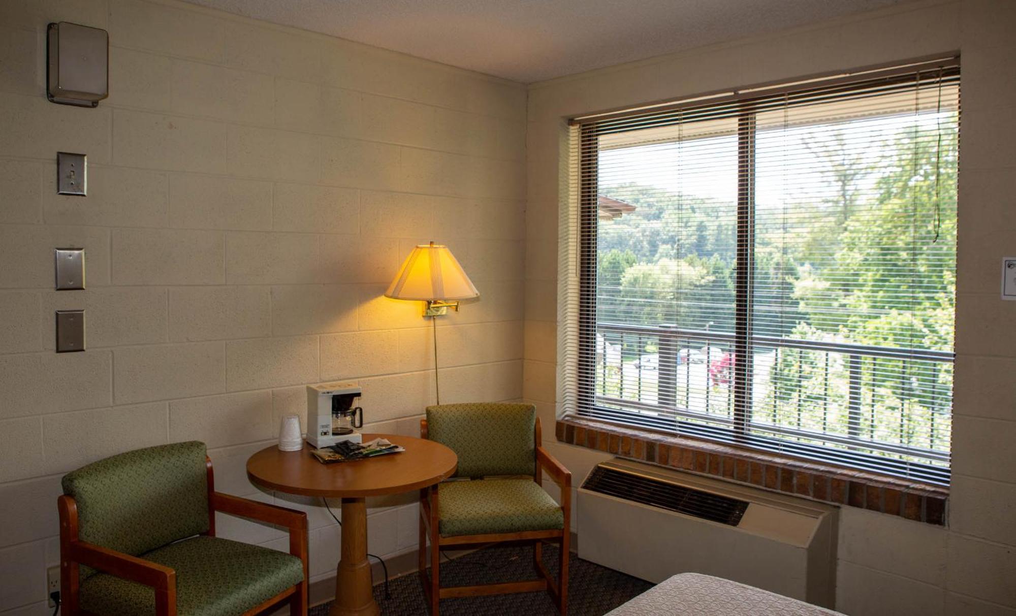 Hillside Lodge Lake Junaluska Экстерьер фото