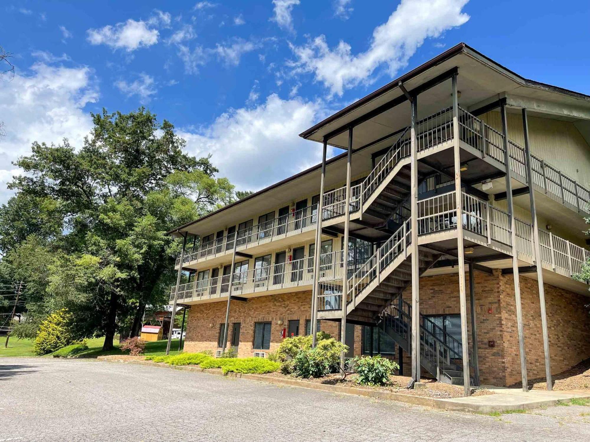 Hillside Lodge Lake Junaluska Экстерьер фото